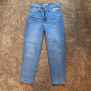 Madewell classic straight jean. Size 29.